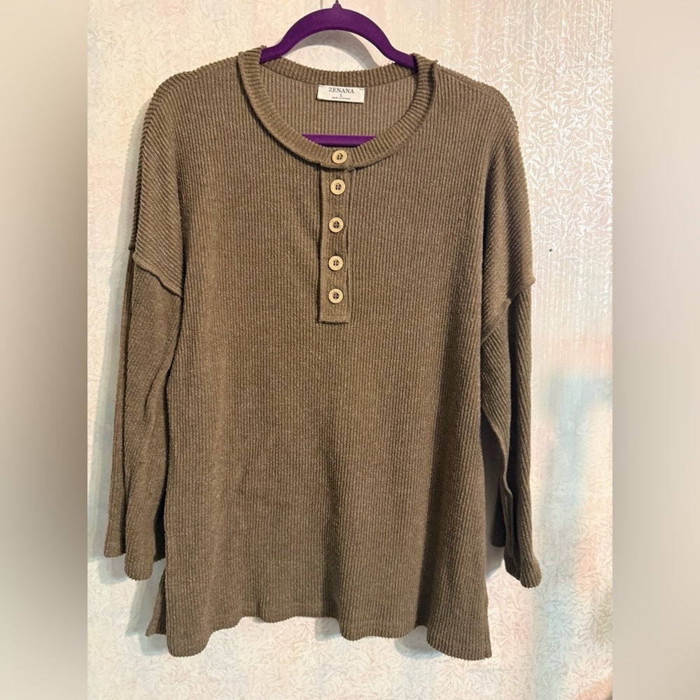 Zenana‎ Outfitters Olive Ribbed Henley Quarter Button Pullover, Sz L